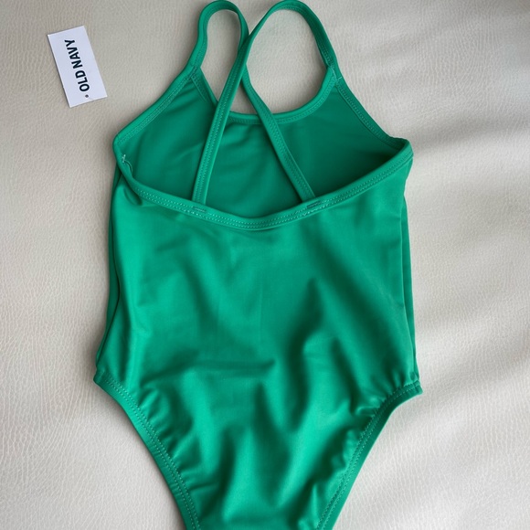 Old Navy Toddler 2pack Swimsuit - Picture 8 of 15